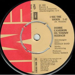 Debbie Cameron &amp; Tommy Seebach - I See The Moon (1980)