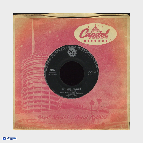 Glenn Miller &amp; His Orchestra - Moonlight Serenade (1939)