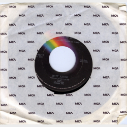 Hoyt Axton - Never Been To Spain (1977)