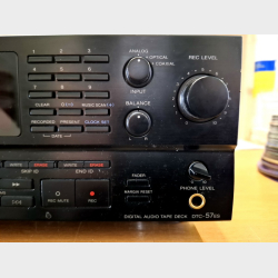 Sony DAT 57ES - SKAL AFHENTES